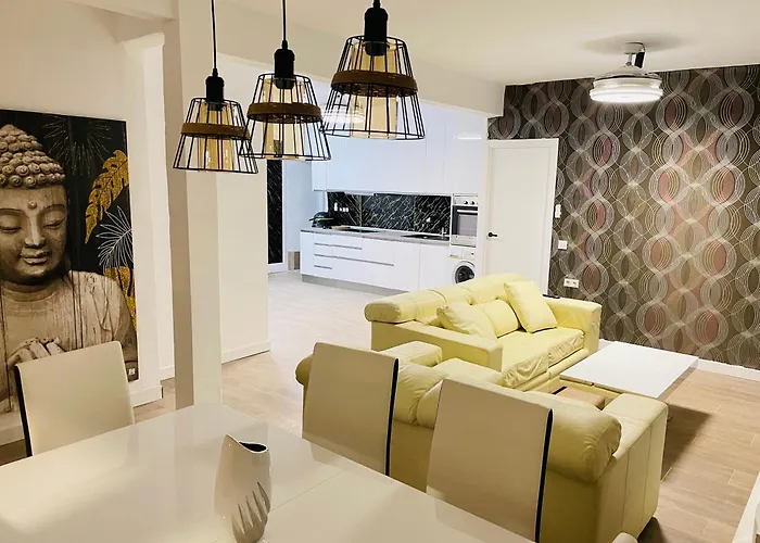 Mirador Plaza Triangular Бенидорм